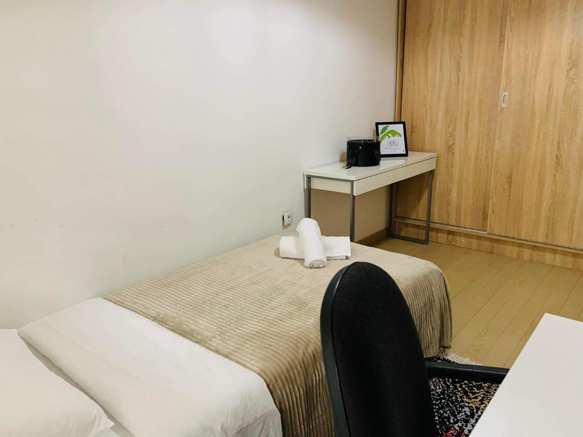 Modern Flatiron Apartment, Skopje Center Zewnętrze zdjęcie